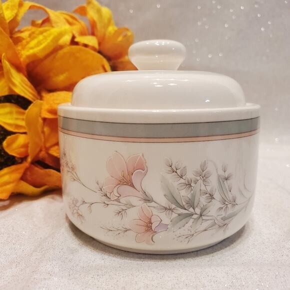 Noritake 𝅺Deerfield Sugar Bowl & Lid - Picture 1 of 4